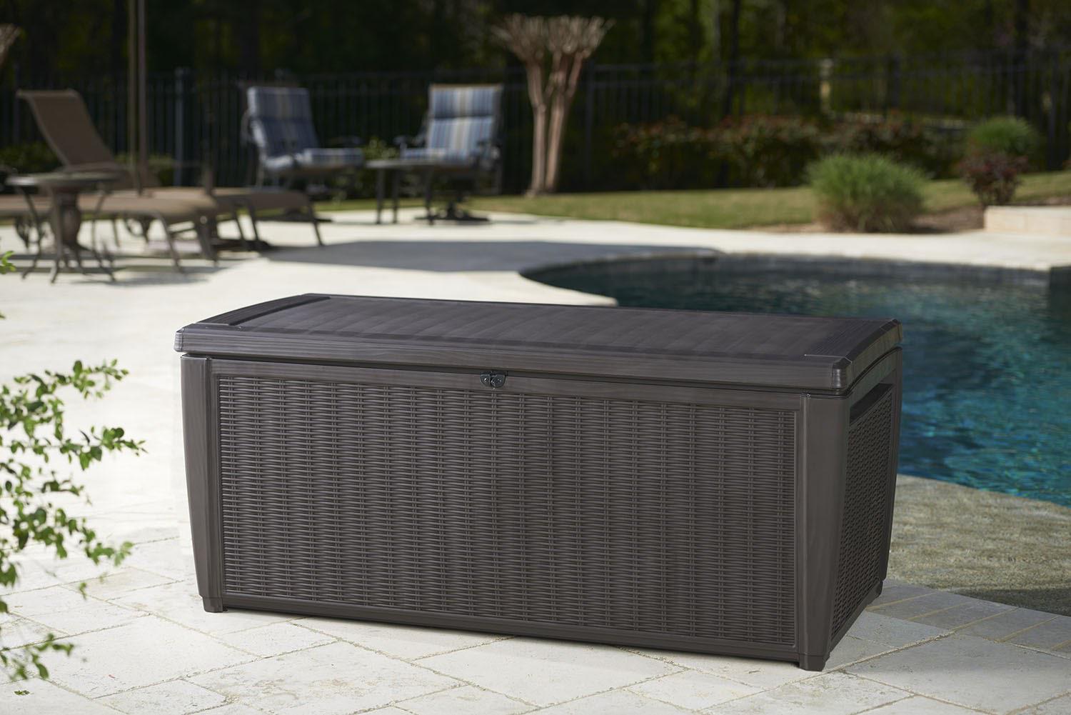 Keter Sumatra Rattan Style 135 Gallon Plastic and Resin Deck Box， Brown