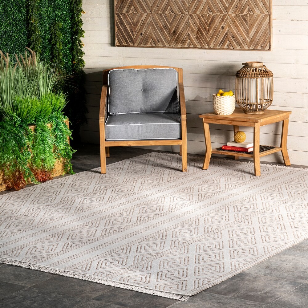 Brooklyn Rug Co Casual Geometric Indoor/ Outdoor Geometric Striped Area Rug