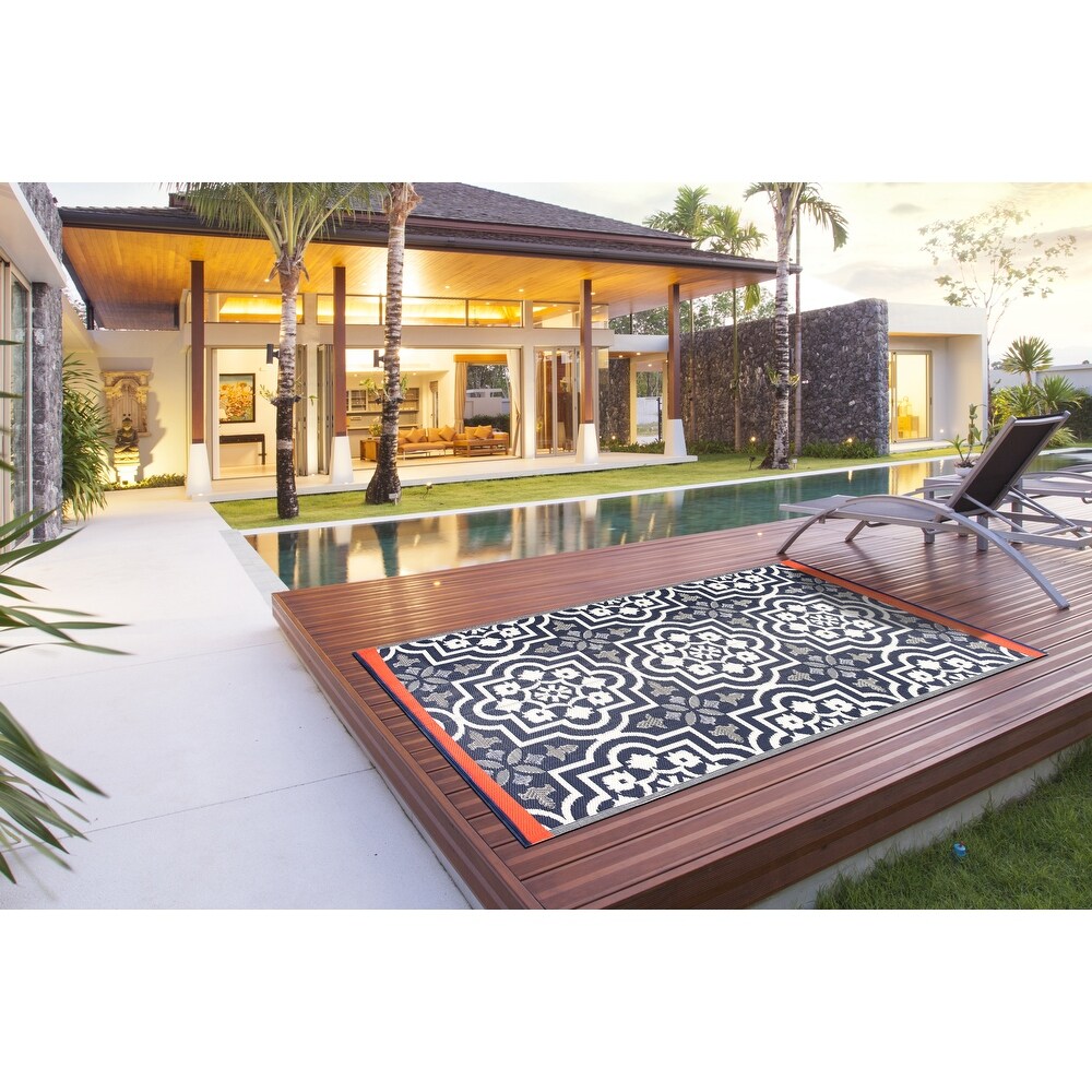 Reversible Mats Plastic Outdoor Rug for Camping  Patio  Backyard  RV  Picnic  Deck