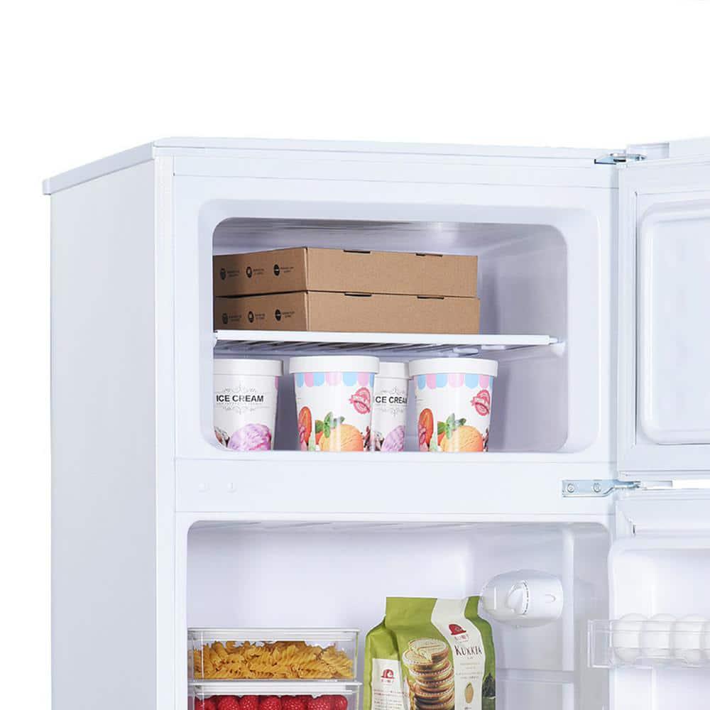 Magic Chef 73 cu ft 2Door Mini Fridge in White with Freezer