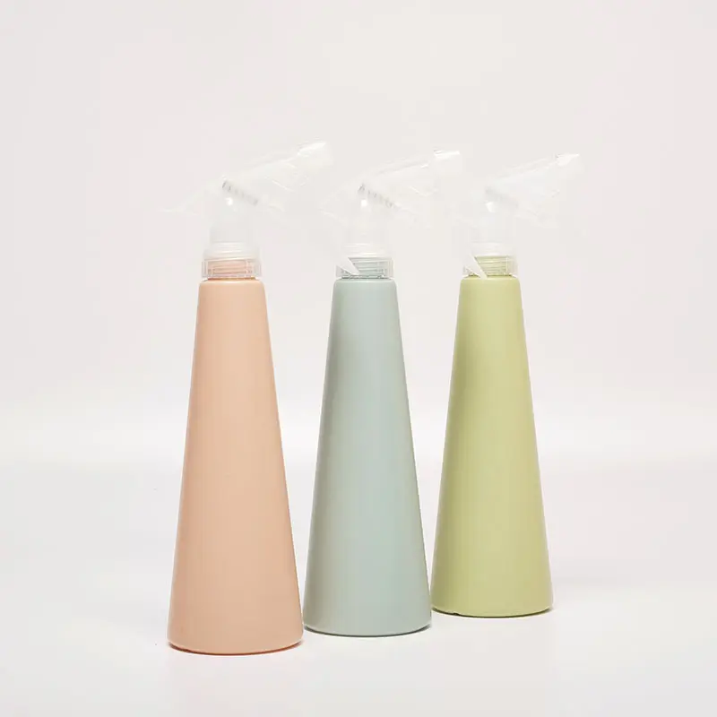 Plastic watering can fine mist adjustable watering garden sprinkle water spray bottle spot can be customized logo