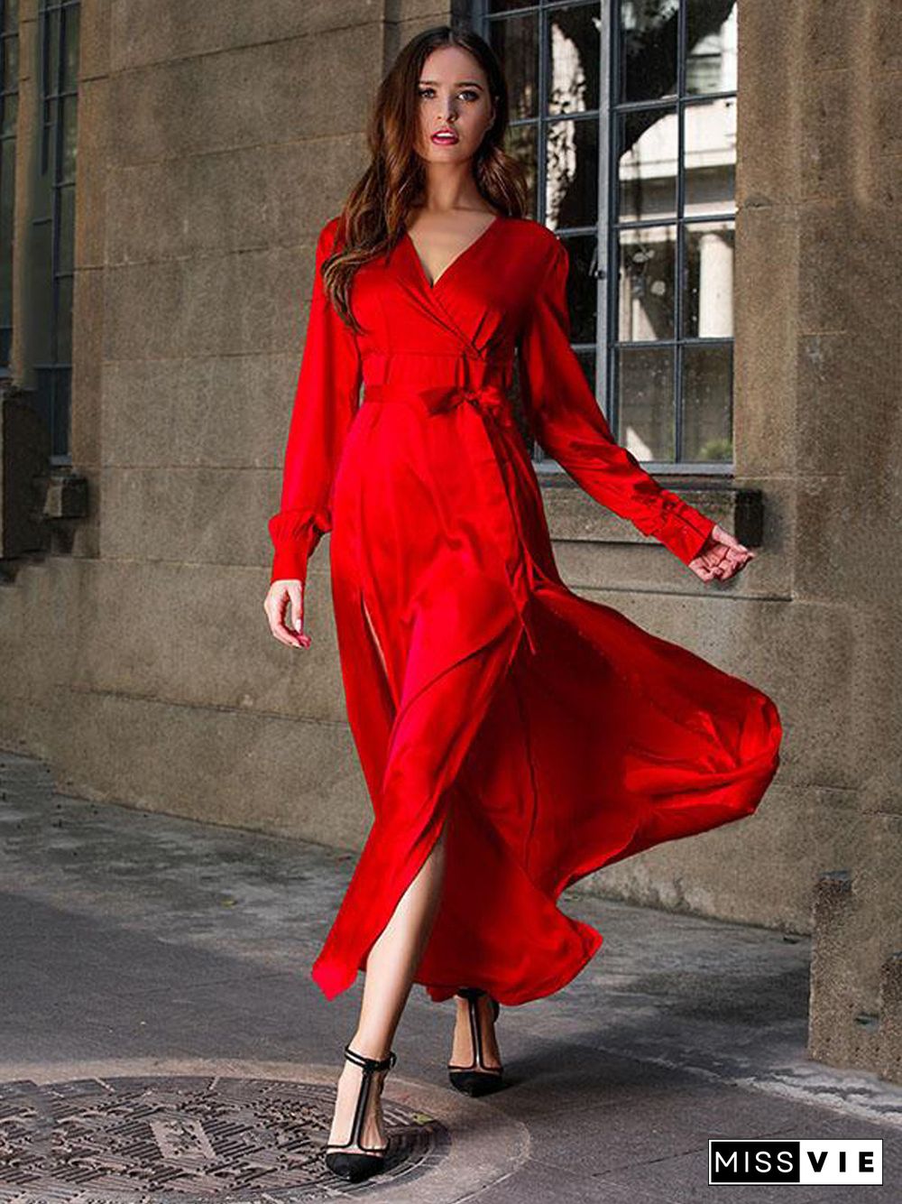 Red Sashes Deep V-neck  Flowy Banquet Party Maxi Dress