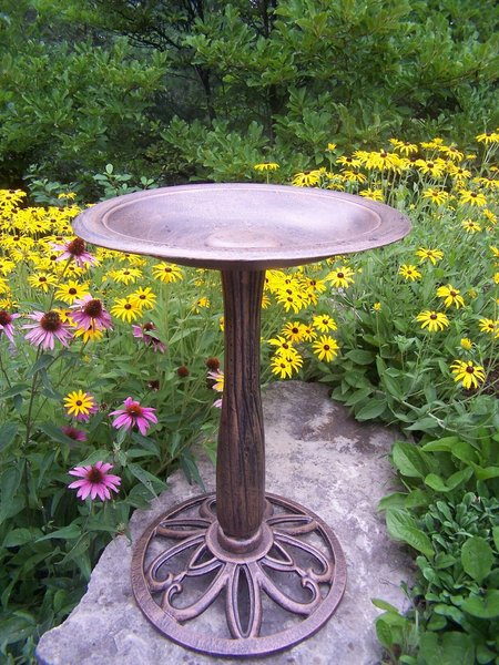 Oakland Living Handmade Metal Upland Bird Bath， Antique Bronze