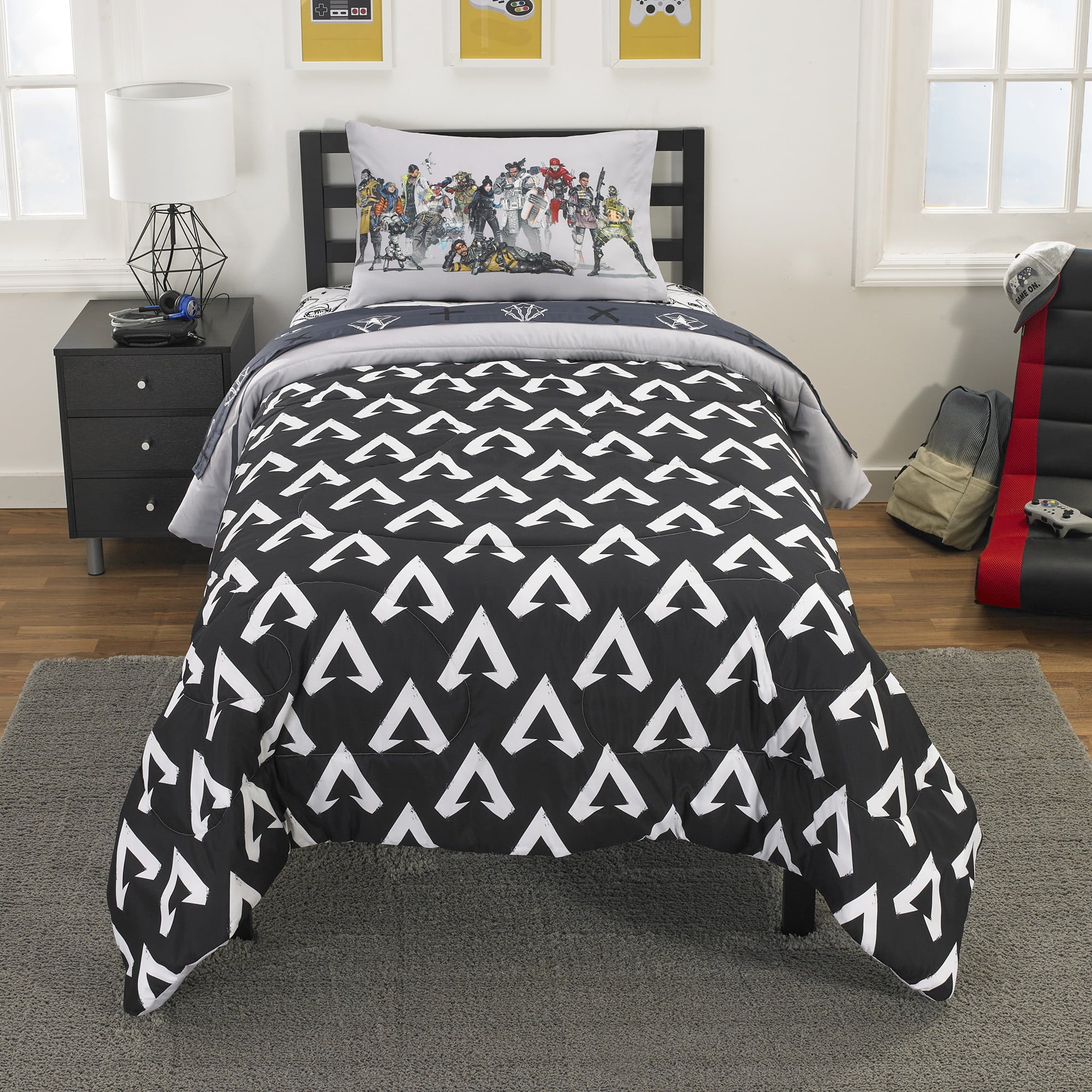 Apex Legends Twin Bed in a Bag， Gaming Bedding， Comforter and Sheets， Grey