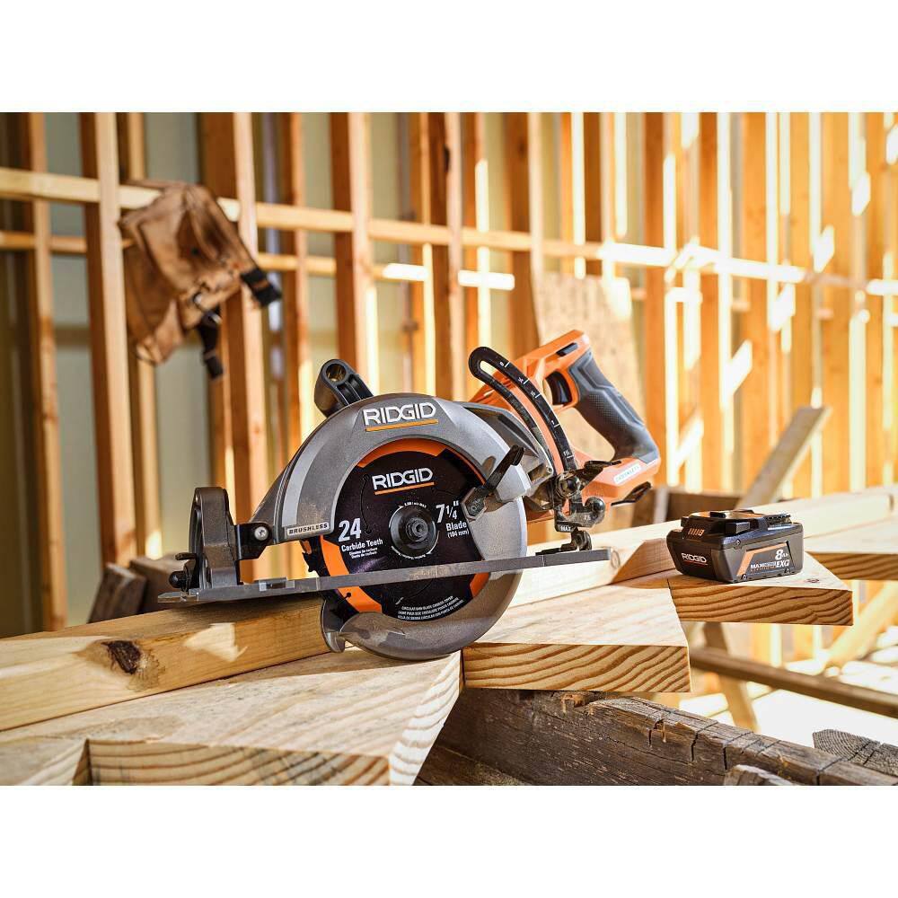 RIDGID 18V Brushless Cordless 7-14 in. Rear Handle Circular Saw with 18V 8.0 Ah MAX Output EXP Lithium-Ion Battery R8658B-AC840080