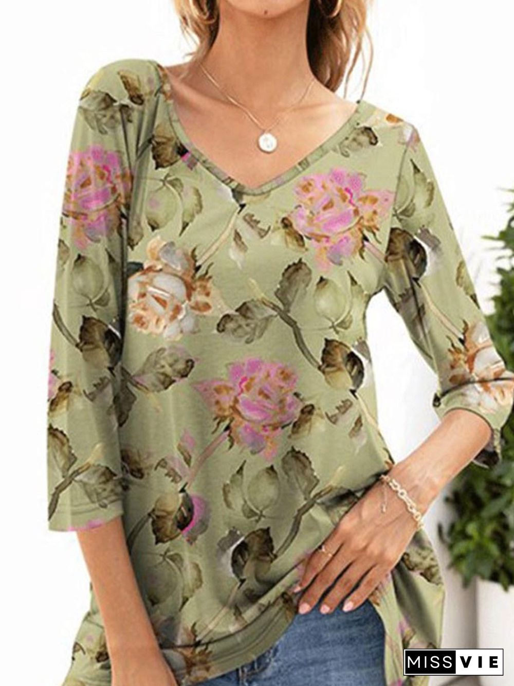 Printed V-Neck 3/4 Sleeve T-Shirt