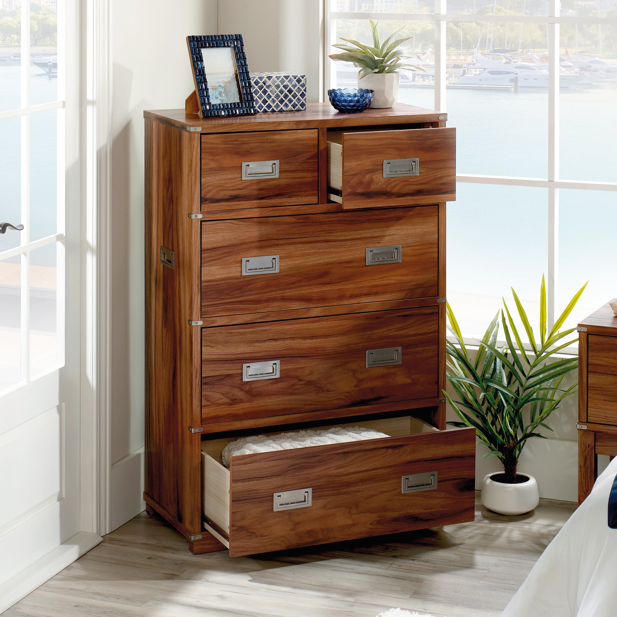 Sauder 422463 Vista Key 5-Drawer Chest, Blaze Acacia? Finish