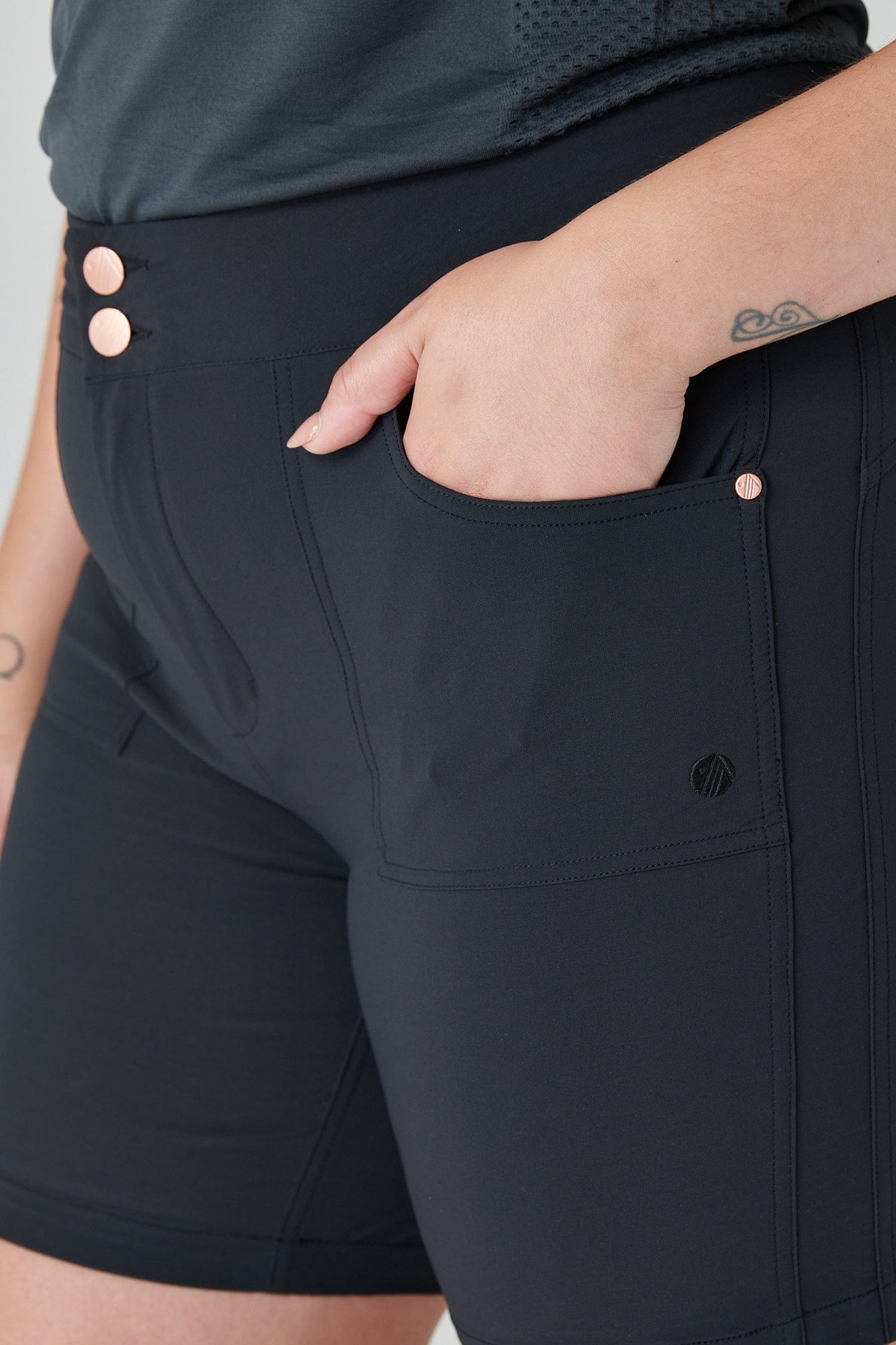 Mid Length Trek Shorts - Black