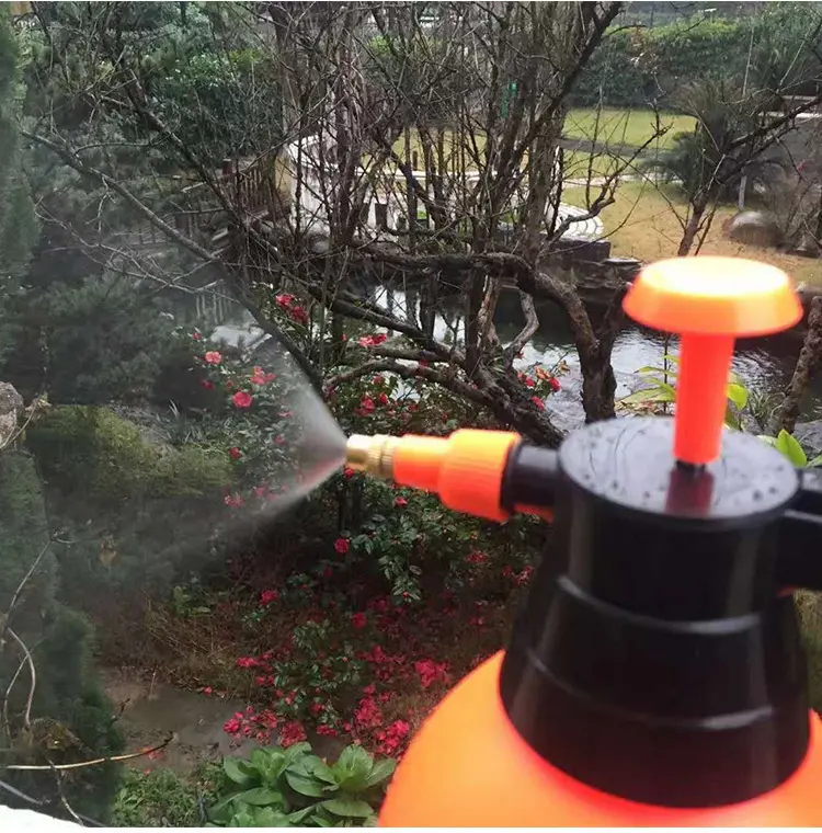 2L Plastic Garden Power Sprayer Bottle Air Compression Manual Pump Hand Pressure Garden Sprayer