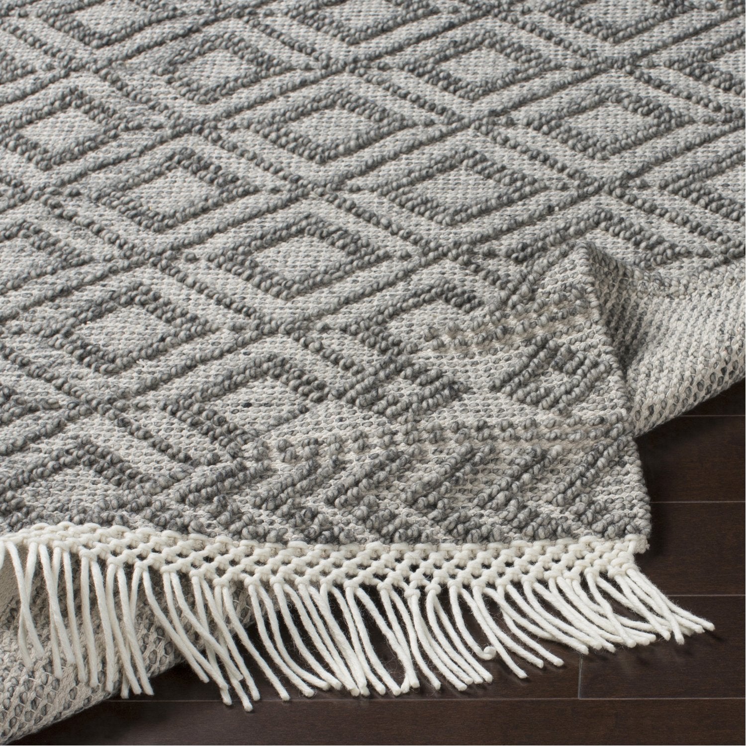 Farmhouse Tassels Hand Woven Rug