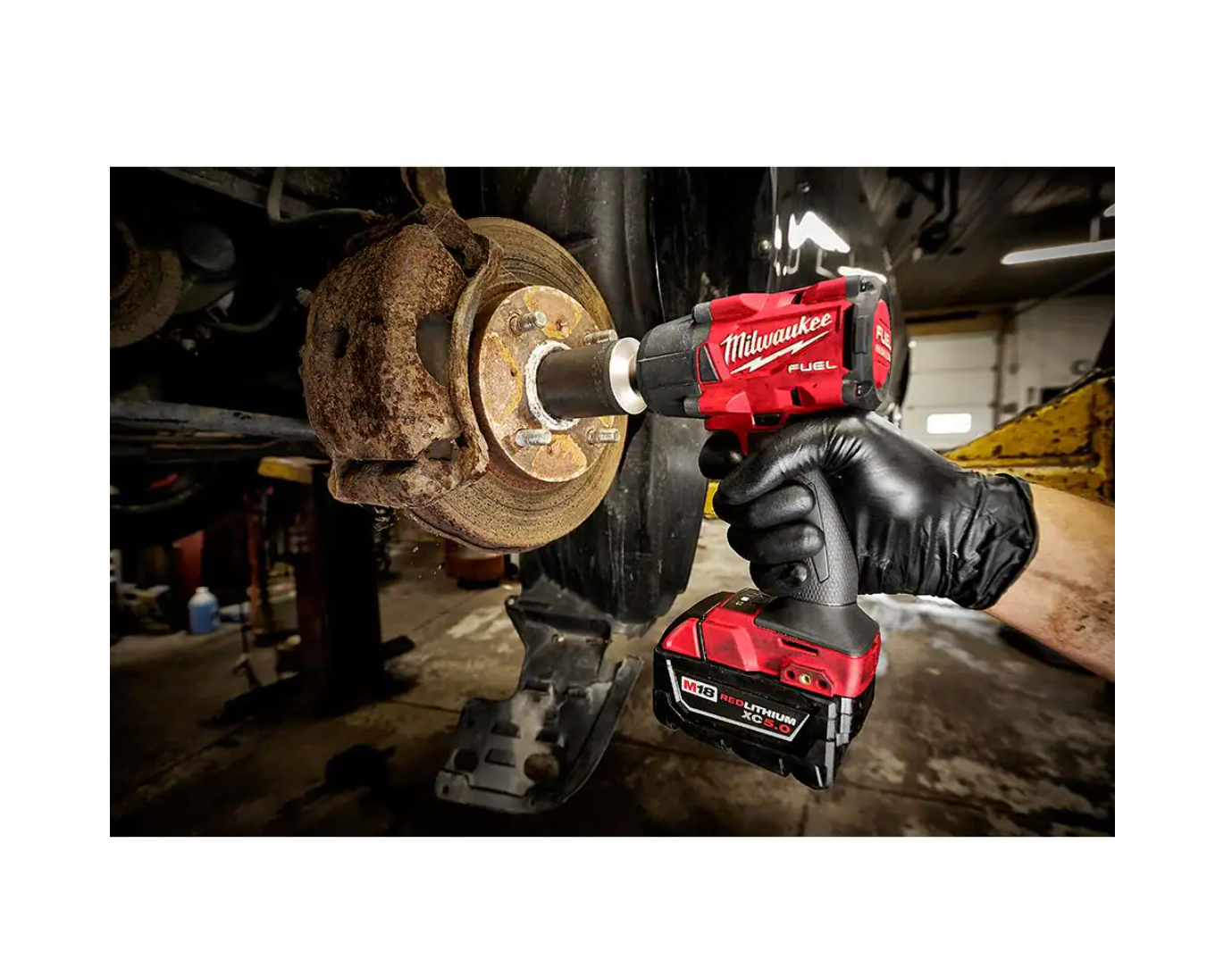 Milwaukee 2962-22 M18 FUEL GEN-2 18V Lithium-Ion Brushless Cordless Mid Torque 1/2 in. Impact Wrench with Friction Ring Kit