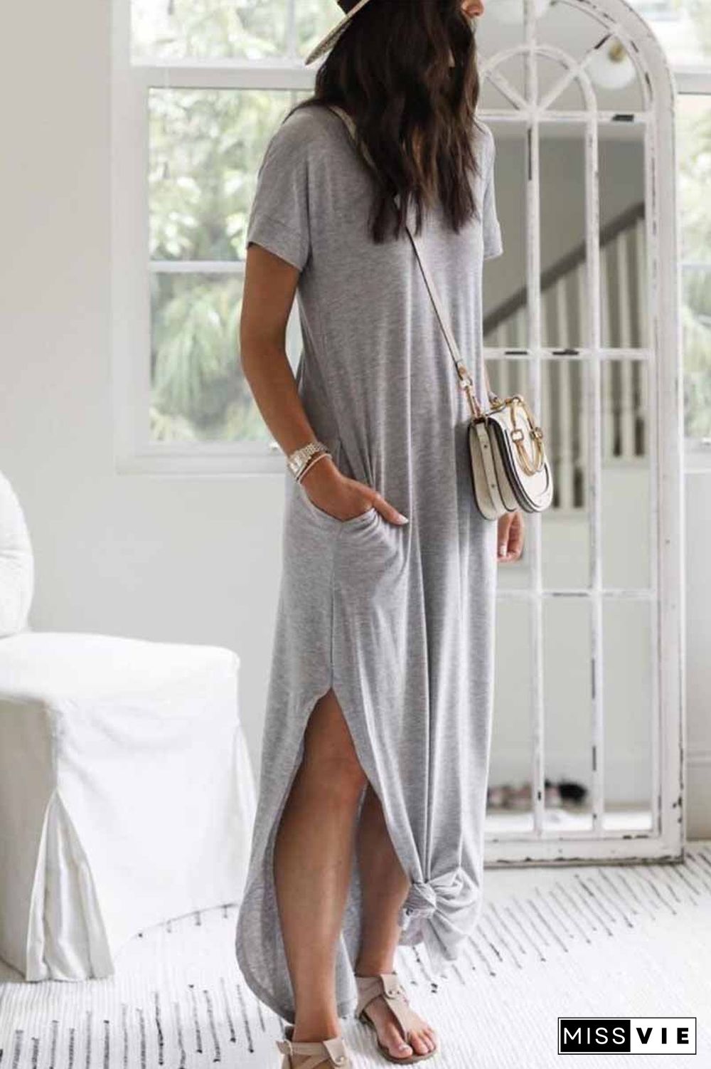 Solid  V-neck Maxi Dress With Pocket