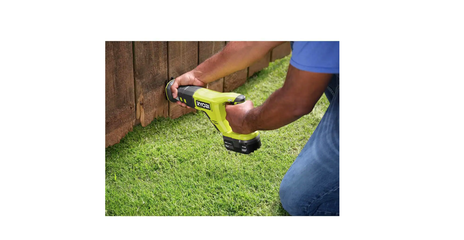 RYOBI PCL515B ONE+ 18V Cordless Reciprocating Saw (Tool Only)