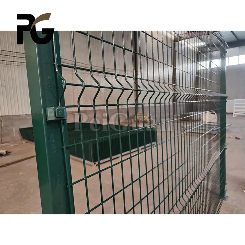 Hot Sale Peach Post Type Welded Wire Mesh Panel Curve 3D Fence