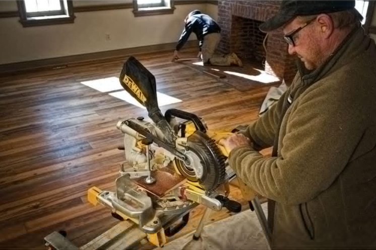 DEWALT DCS361B 20-Volt MAX Cordless 7-1/4 in. Sliding Miter Saw (Tool-Only)