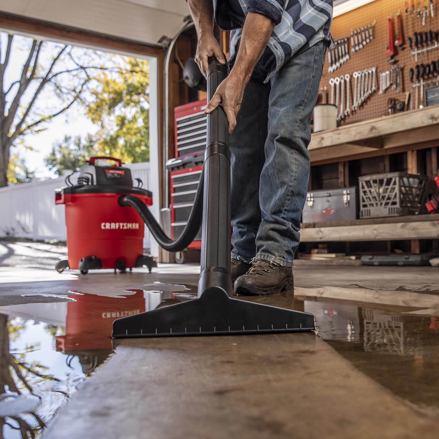 Craftsman 20 gal Corded Wet/Dry Vacuum 12 amps 120 V 6.5 HP