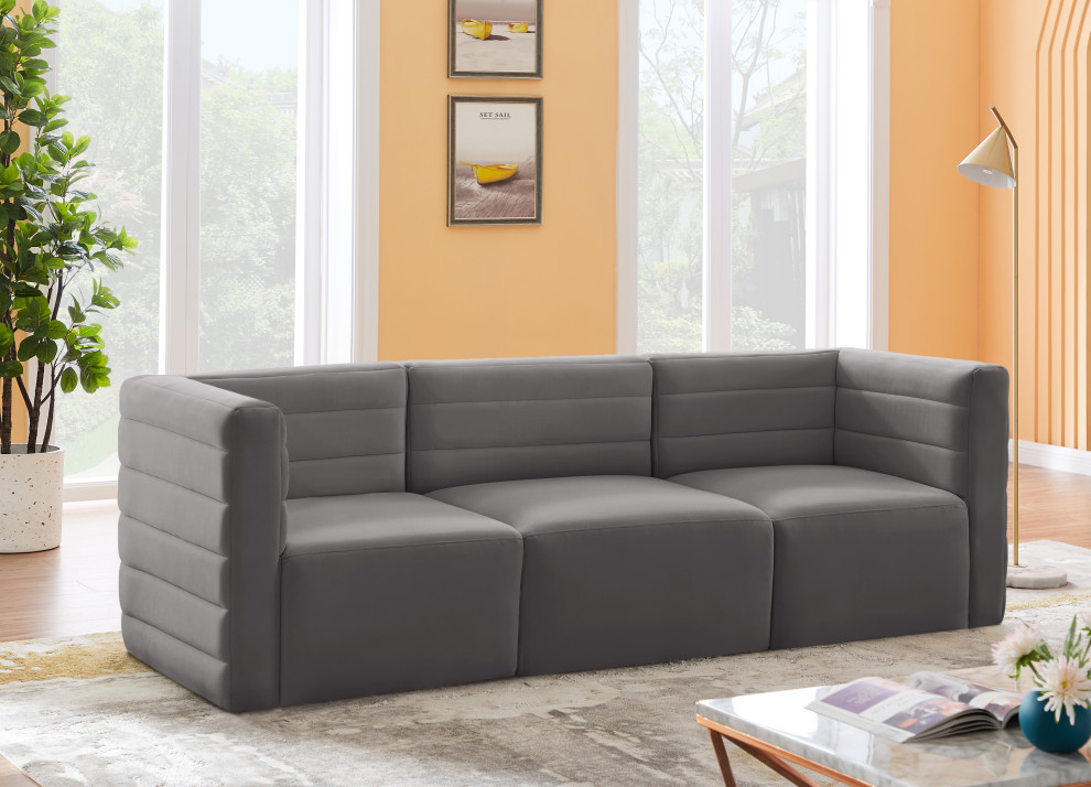 Quincy Modular Sofa   Transitional   Sofas   by Meridian Furniture  Houzz