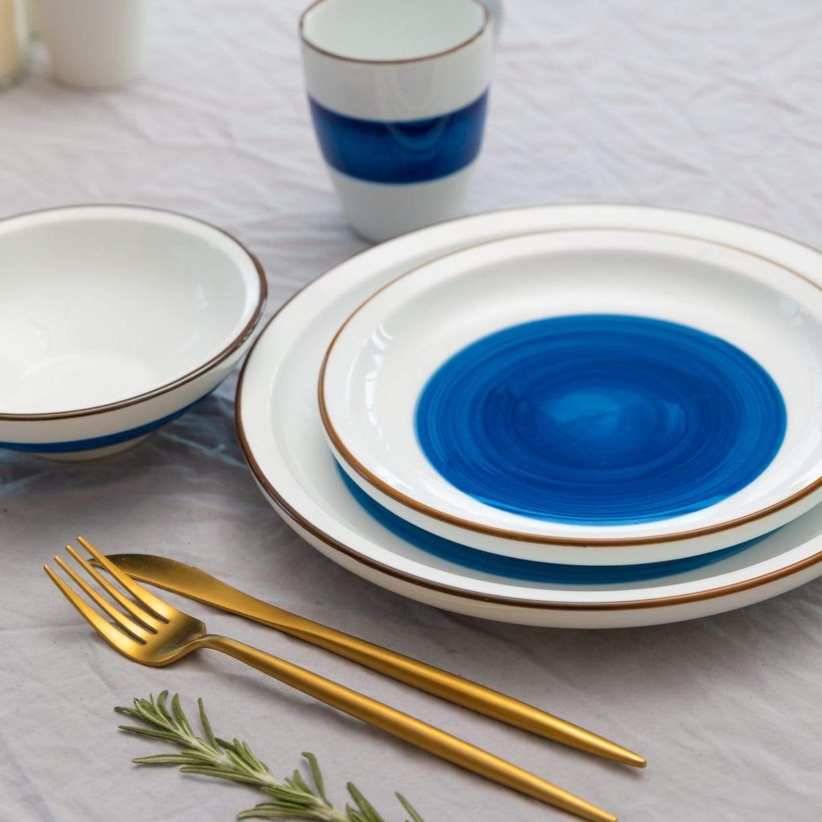 Flur Dinnerware Set