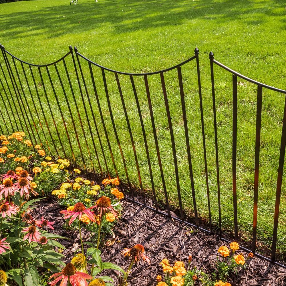 Gilbert  Bennett Canterbury 39 in. Steel Garden Fence FB102-A