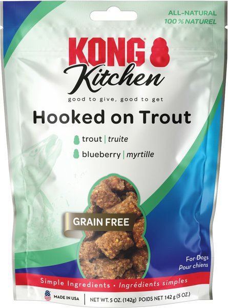 KONG Kitchen Hooked On Trout Grain-Free Cod Chewy Dog Treats， 5-oz box