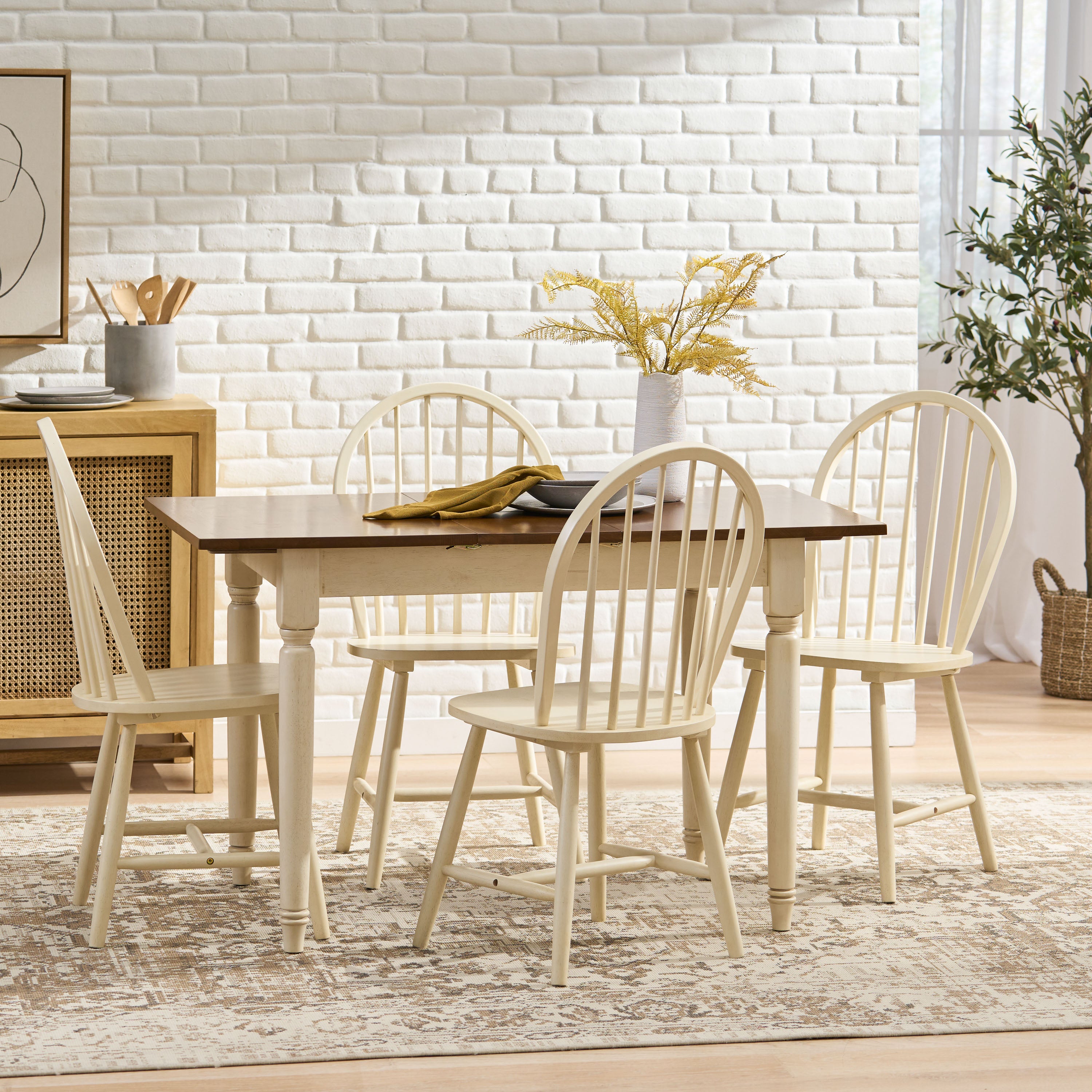 Gates 5-piece Spindle Wood Dining Set with Leaf Extension