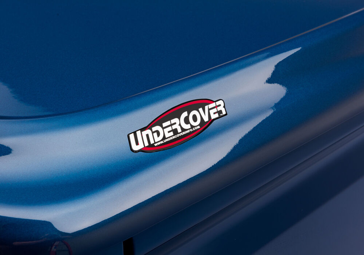 Undercover SE Smooth 0713 Silverado 15000714 2500HD3500HD 6x276quot Tonneau Cover