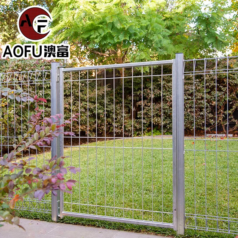 Best Price Factory Supply Powder Coated Premium Bending Welded Wire Mesh Fence Roll Top Perimeter Steel Garden Fence For Sale