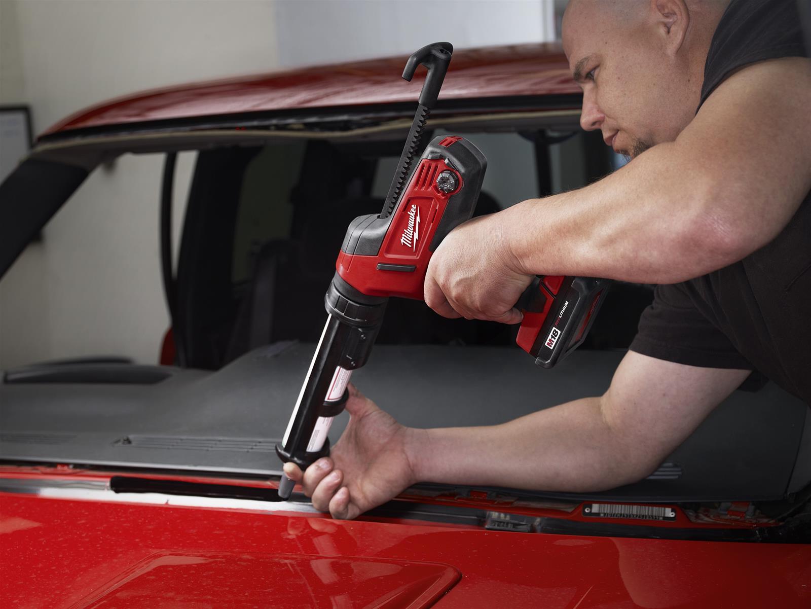 Milwaukee Tool 2641-20 Milwaukee M18 Cordless Caulk and Adhesive Guns