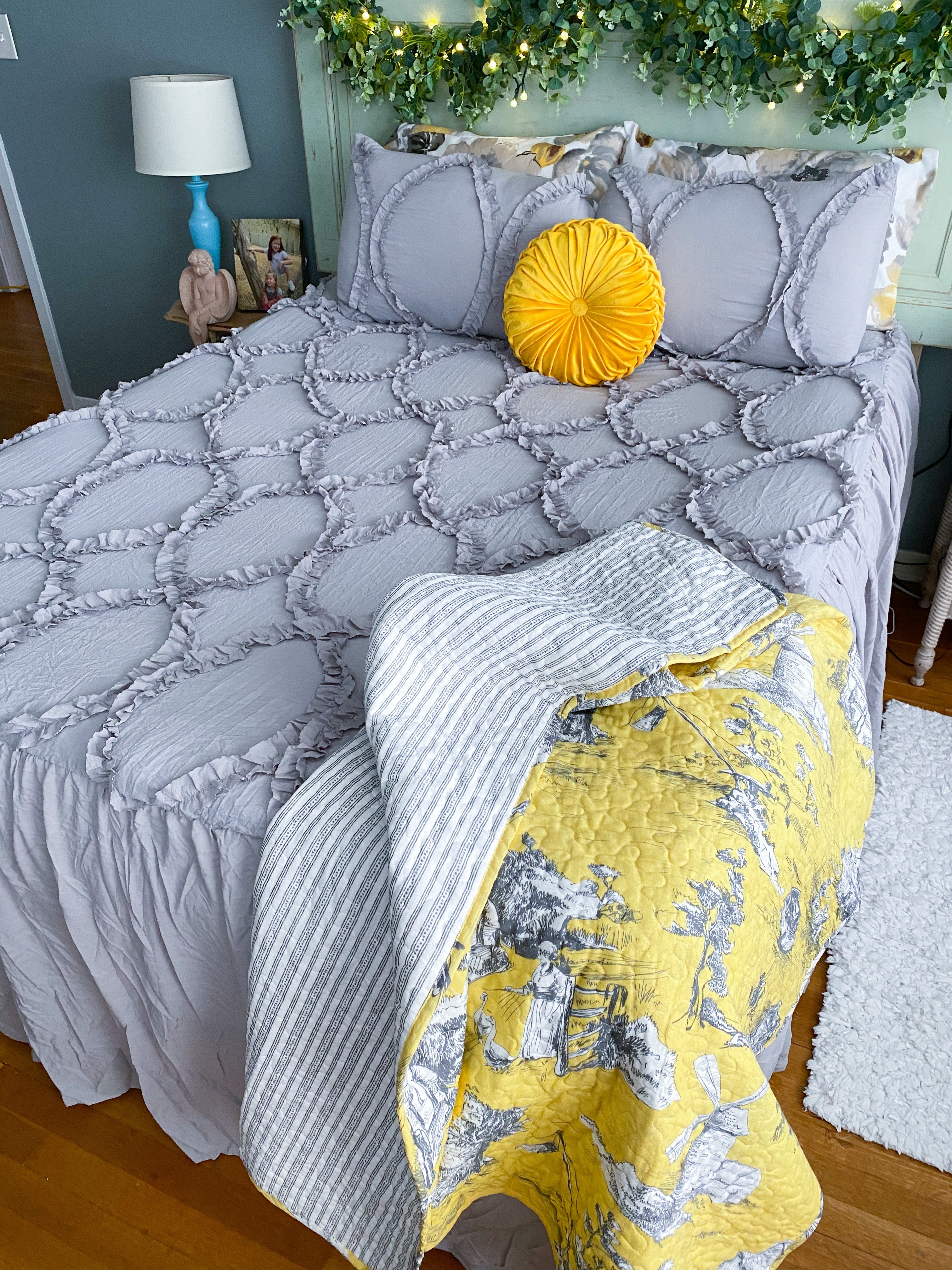 DeeDee's Bundle: Riviera Bedspread + French Country Toile Throw + Velvet Round Pillow