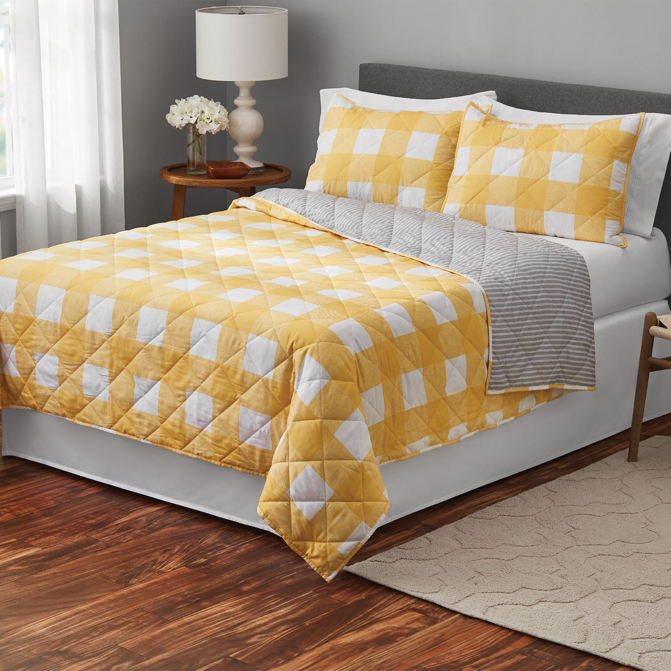 Mainstays Check Yellow Gingham Polyester Pillow Sham， Standard (1 Count)