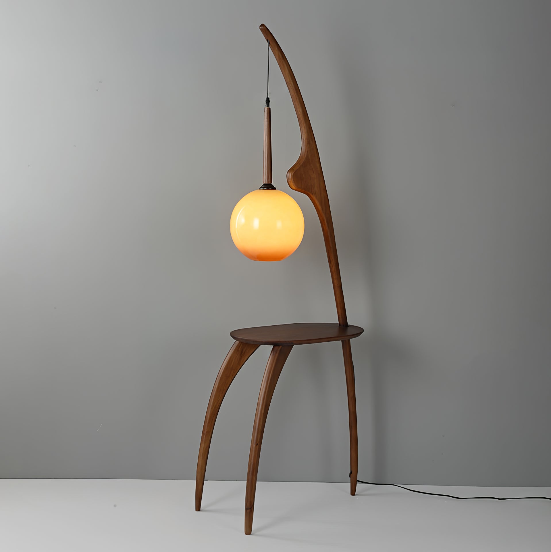 Curved Mantis Arm Floor Lamp