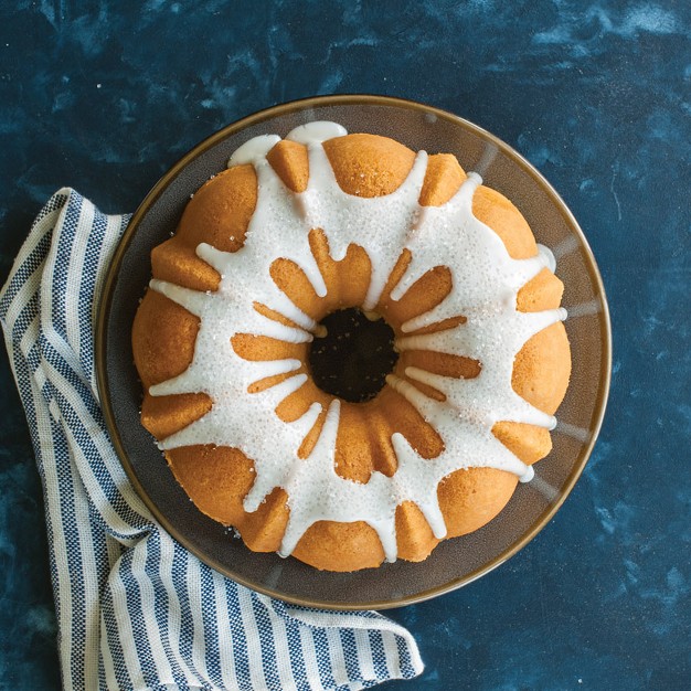 Nordic Ware Formed Bundt Pan 12 Cup In Red