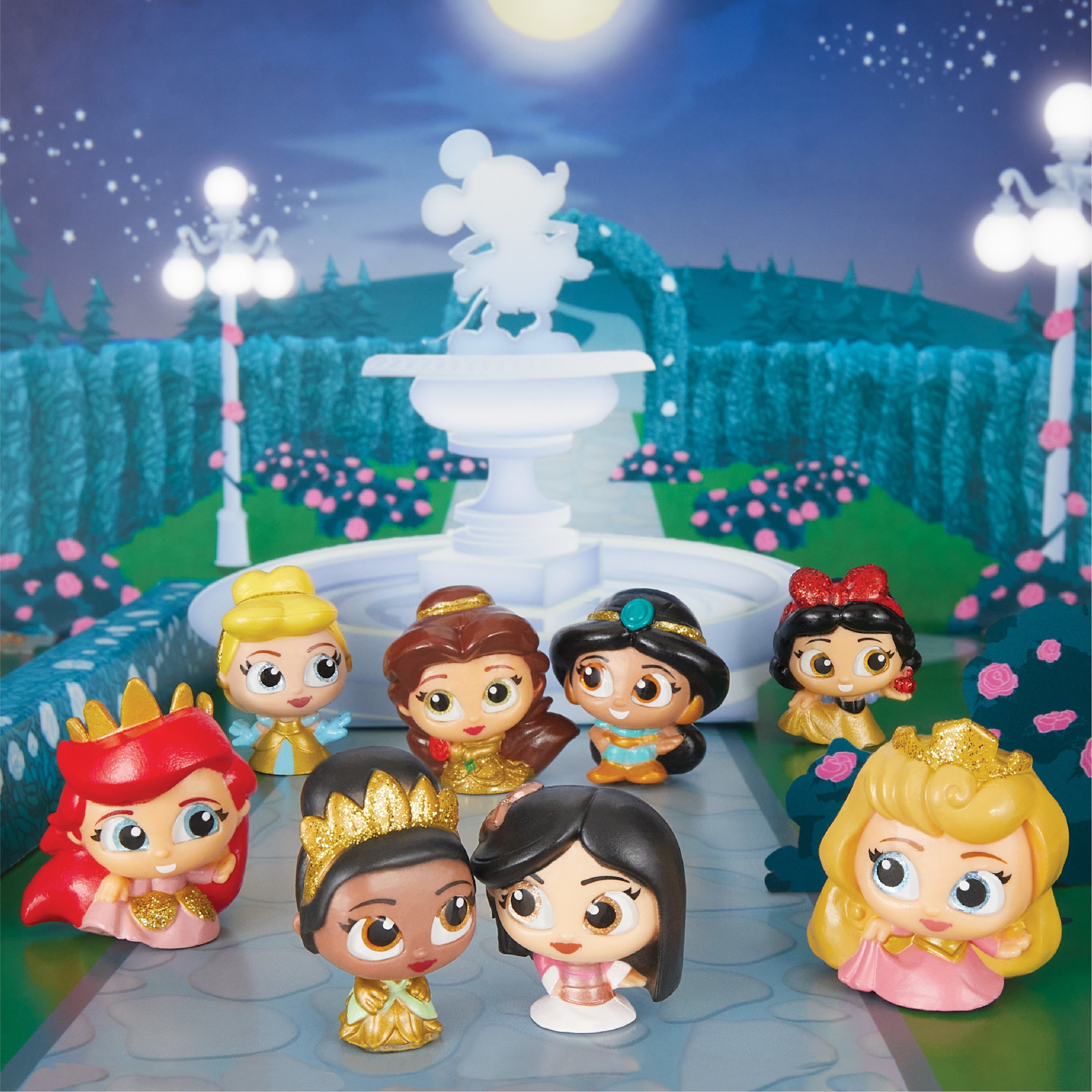 Disney Doorables Glitter and Gold Princess Collection Peek, Includes 8 Exclusive Mini Figures, Styles May Vary, Officially Licensed Kids Toys for Ages 5 Up, Gifts and Presents