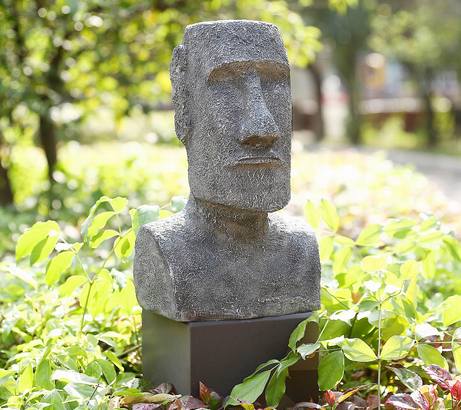 Techko Island Head Statue with Solar Spotlight