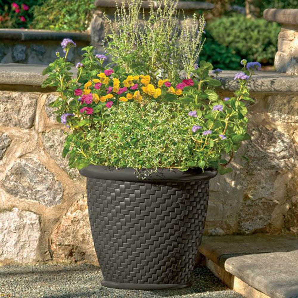 Suncast 18 x 16.5 Inch Wicker Resin Dirt Pot Garden Planter, Dark Brown (2 Pack)