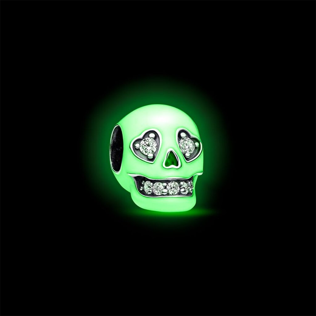 PANDORA  Glow-in-the-dark Sparkling Skull Charm