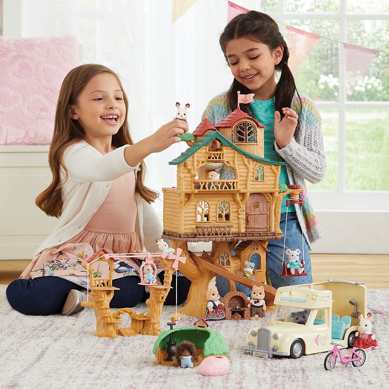 Calico Critters Adventure Treehouse Gift Set Dollhouse Playset with Figure and Accessories