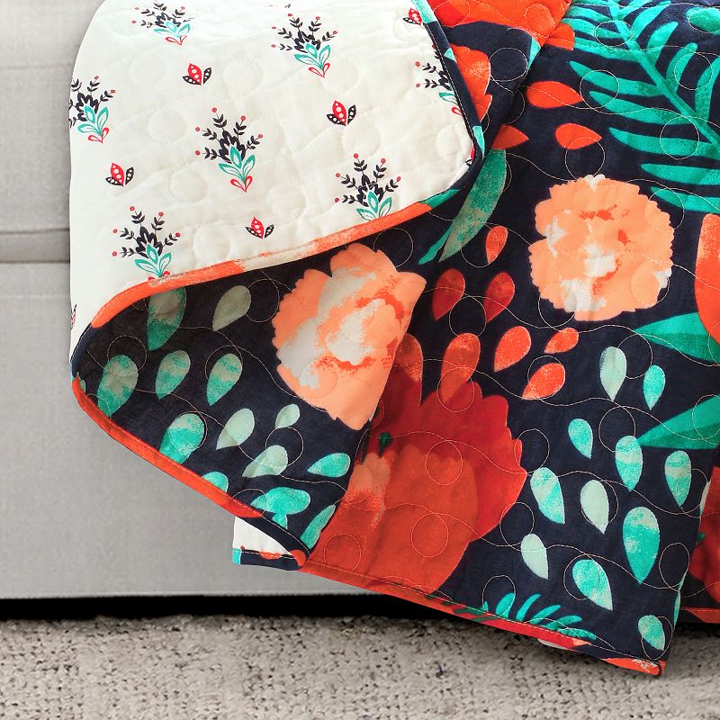 Lush Decor Poppy Garden Throw