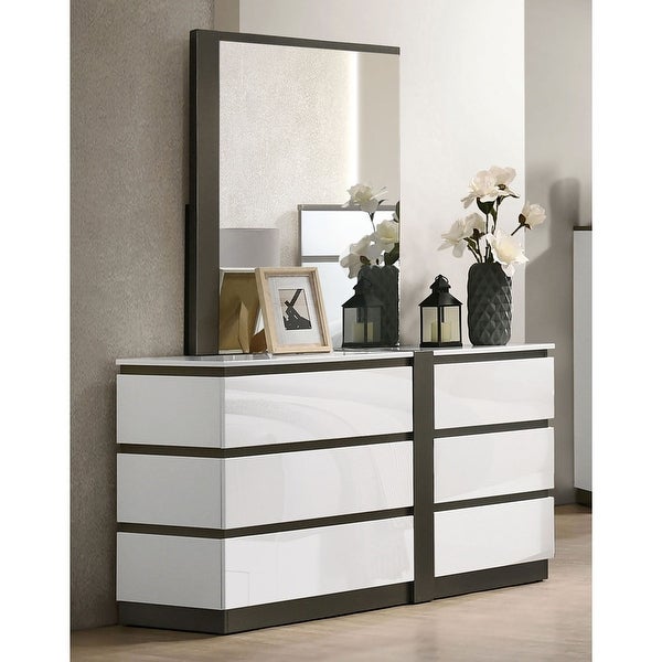 Furniture of America Conjira White 6-Drawer Dresser with Mirror - - 35800404