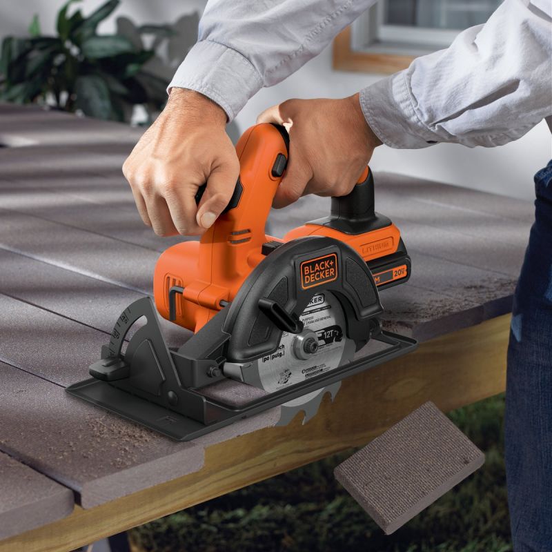 Blackamp Decker 20V MAX Lithium-Ion Cordless Circular Saw Kit