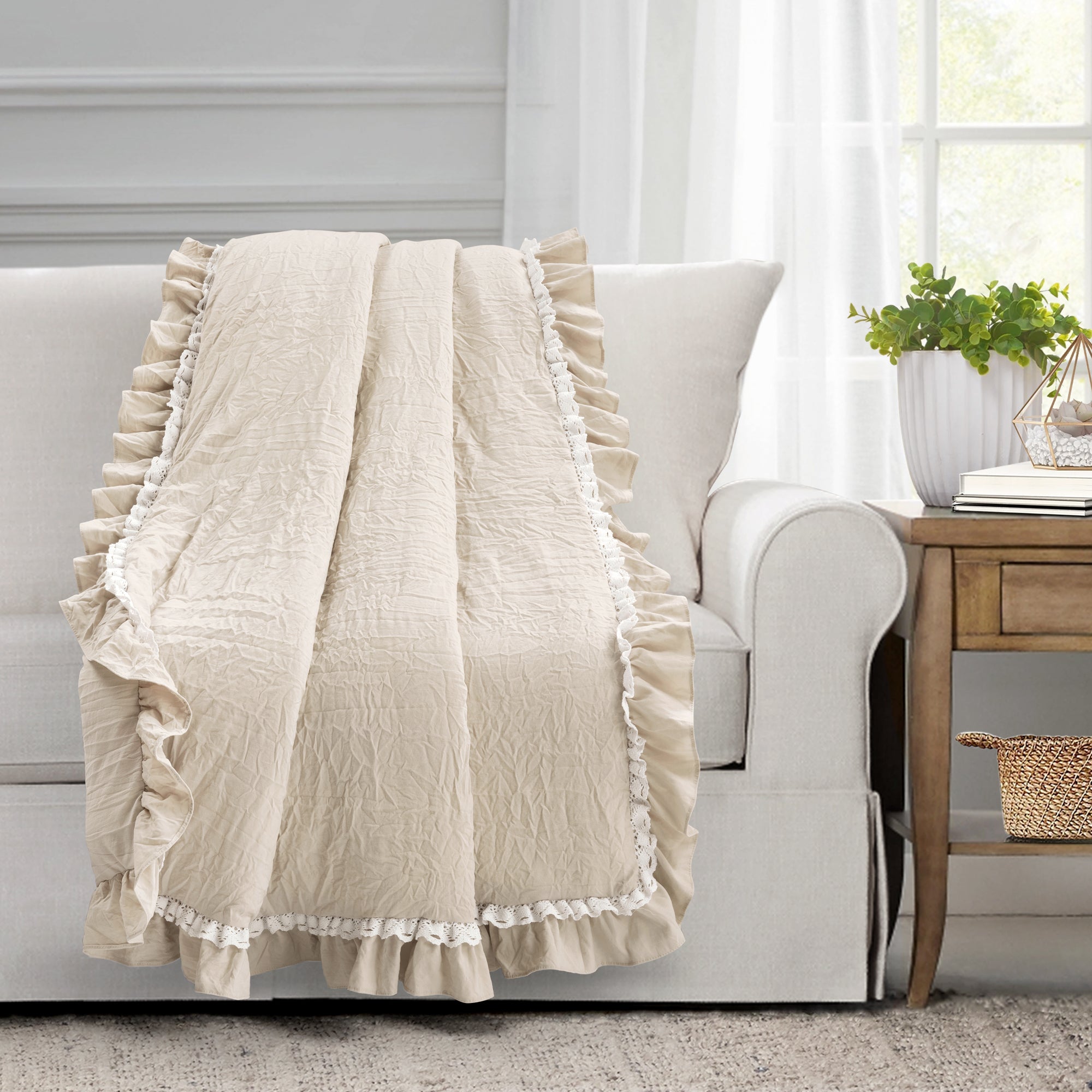 Ella Ruffle Lace Throw