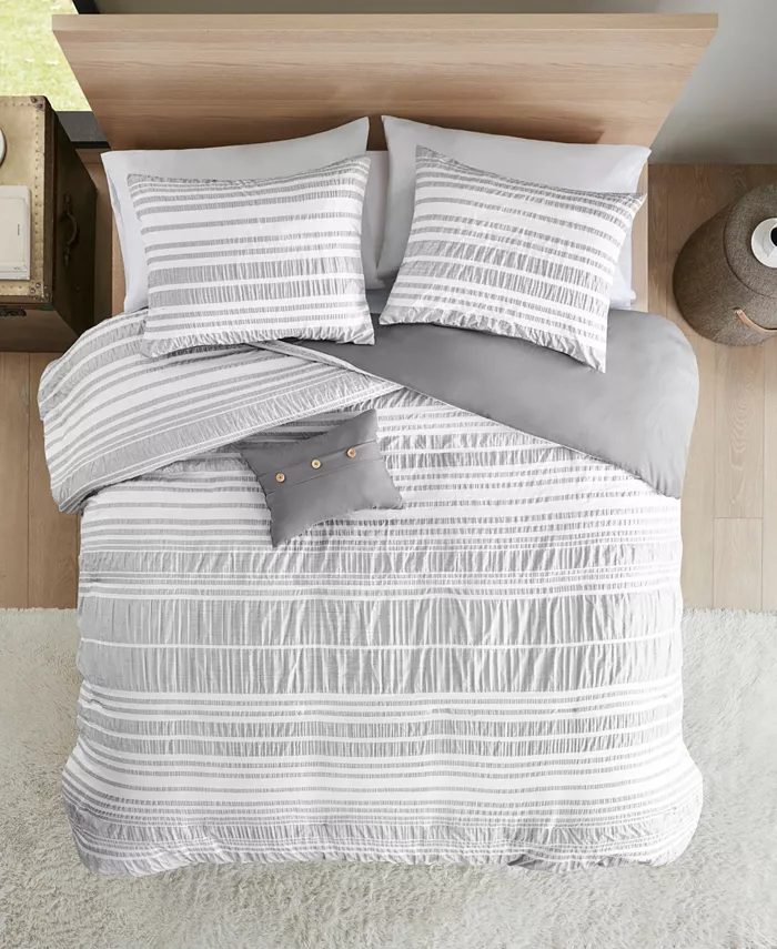 Intelligent Design Lumi Striped 3-Pc. Duvet Cover Set  Twin Twin XL