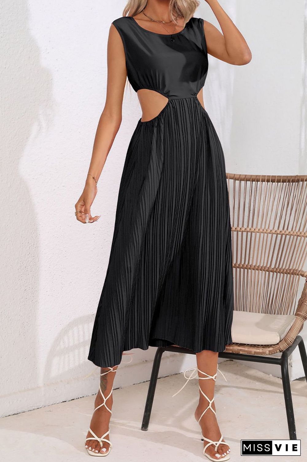 Plain Cut Out Waist Pleated Sleeveless Maxi Dress