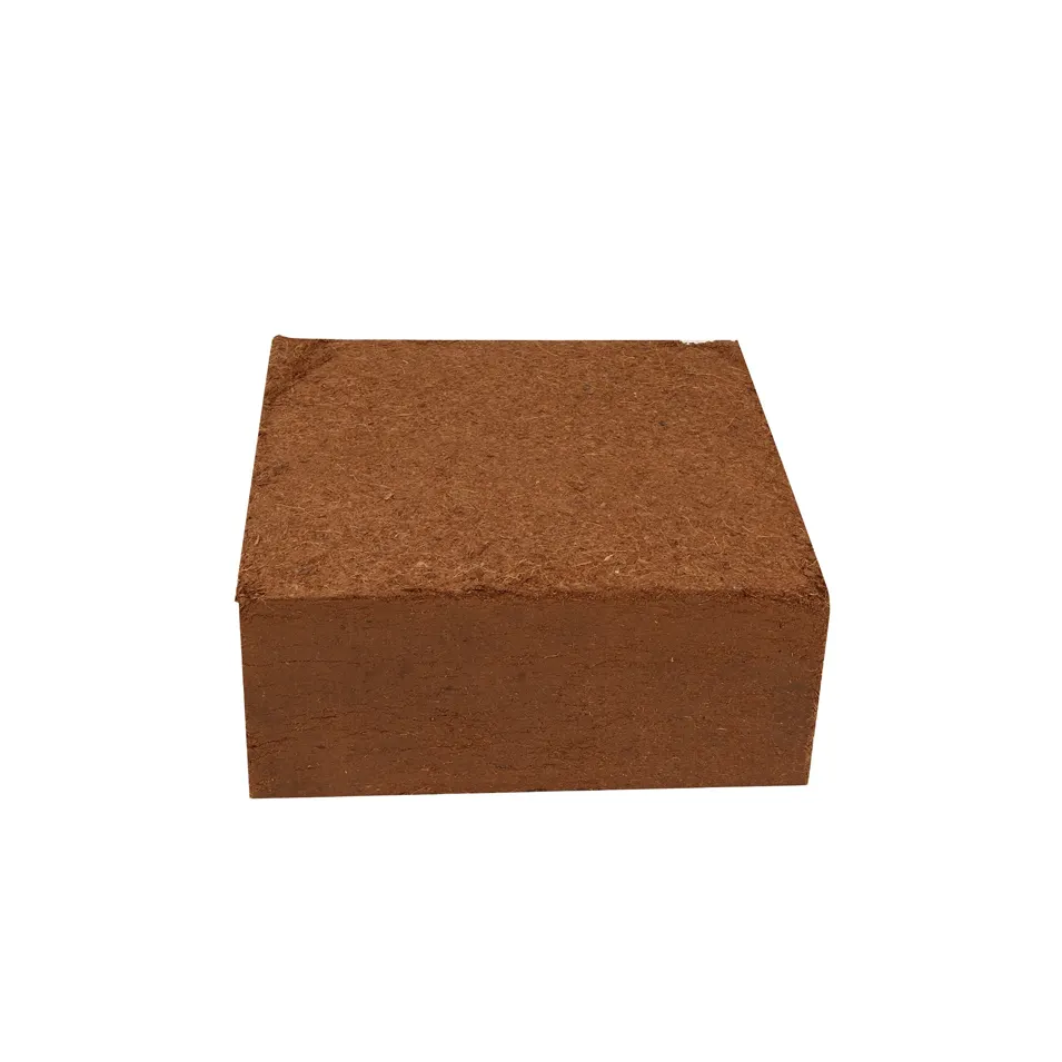 Good Quality CocoPith 5Kg LowECBlocks Enhancing Soil Quality CocoCoir Peat Blocks Bricks GrowbagsPellet Discs AvailableIn India