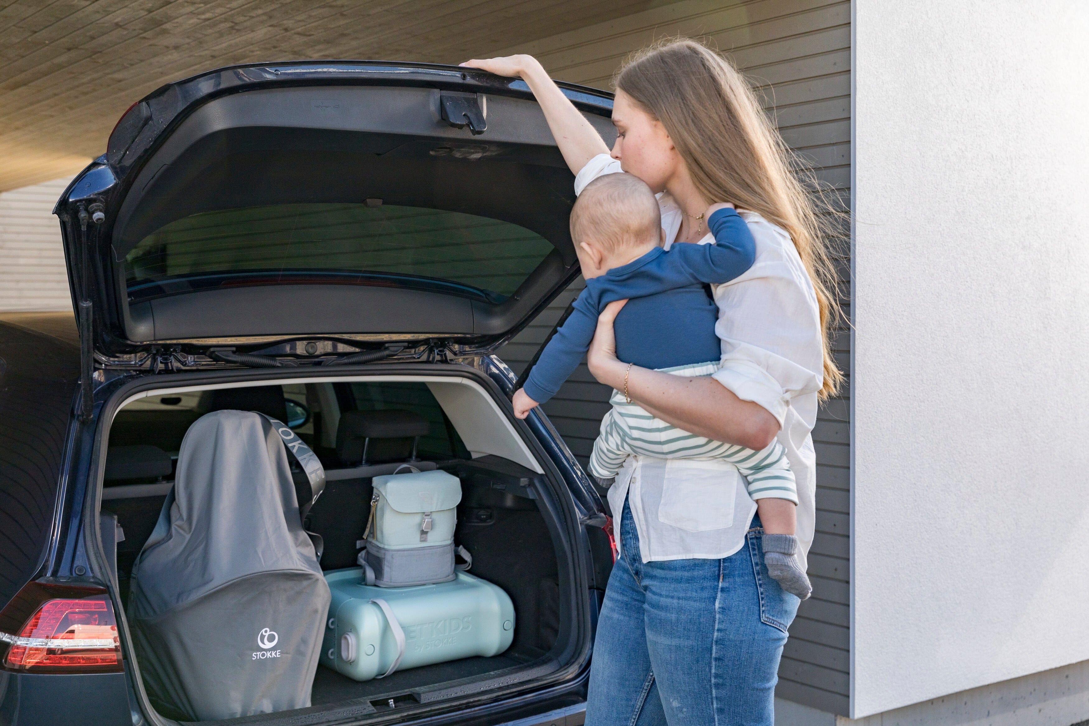 Stokke-Clikk-High-Chair-And-Travel-Bag-Bundle