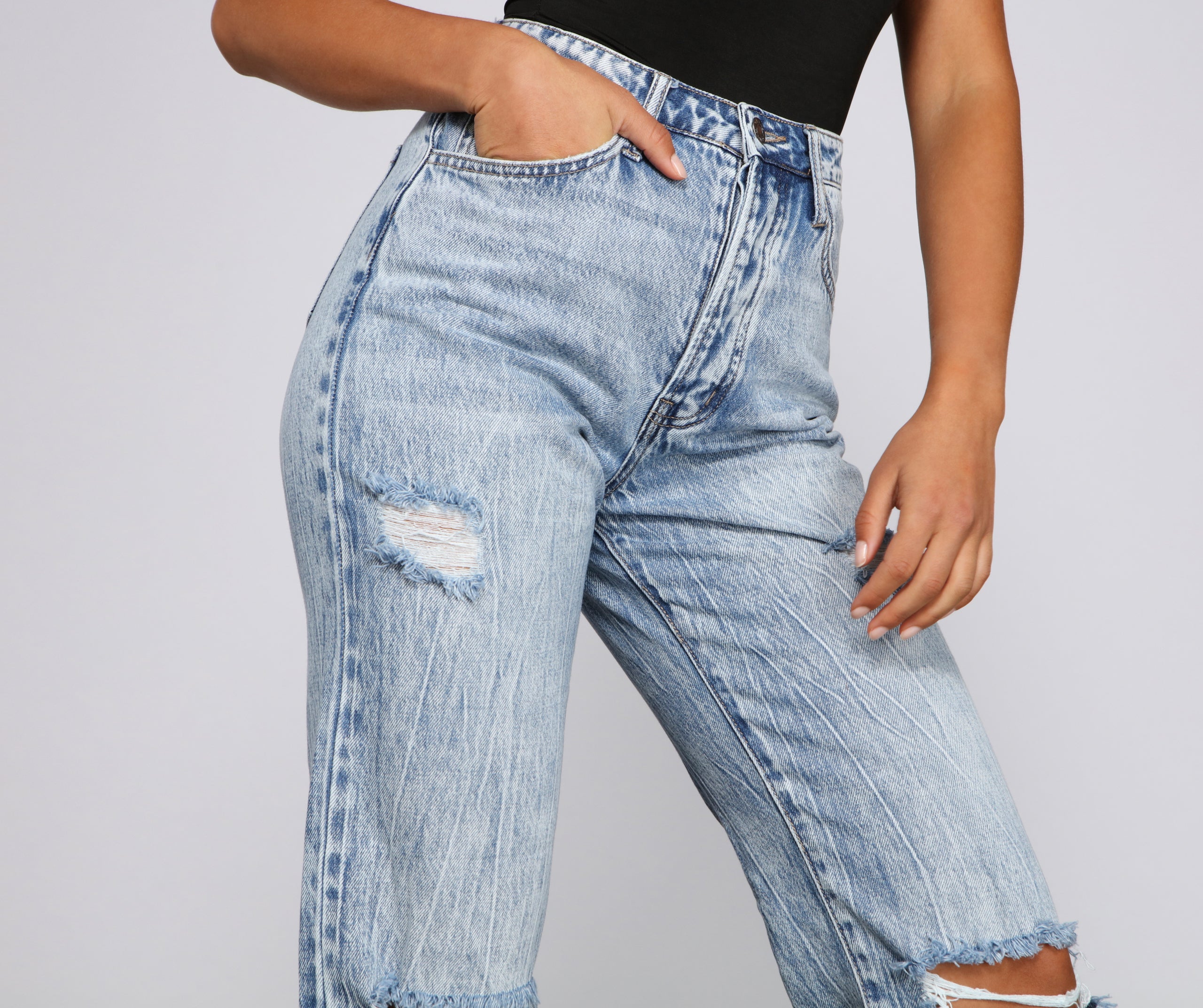 Effortless And Edgy Boyfriend Jeans