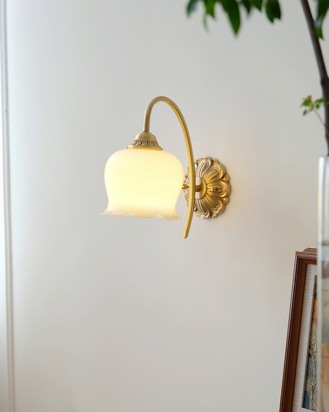 Valley Flower Wall Lamp