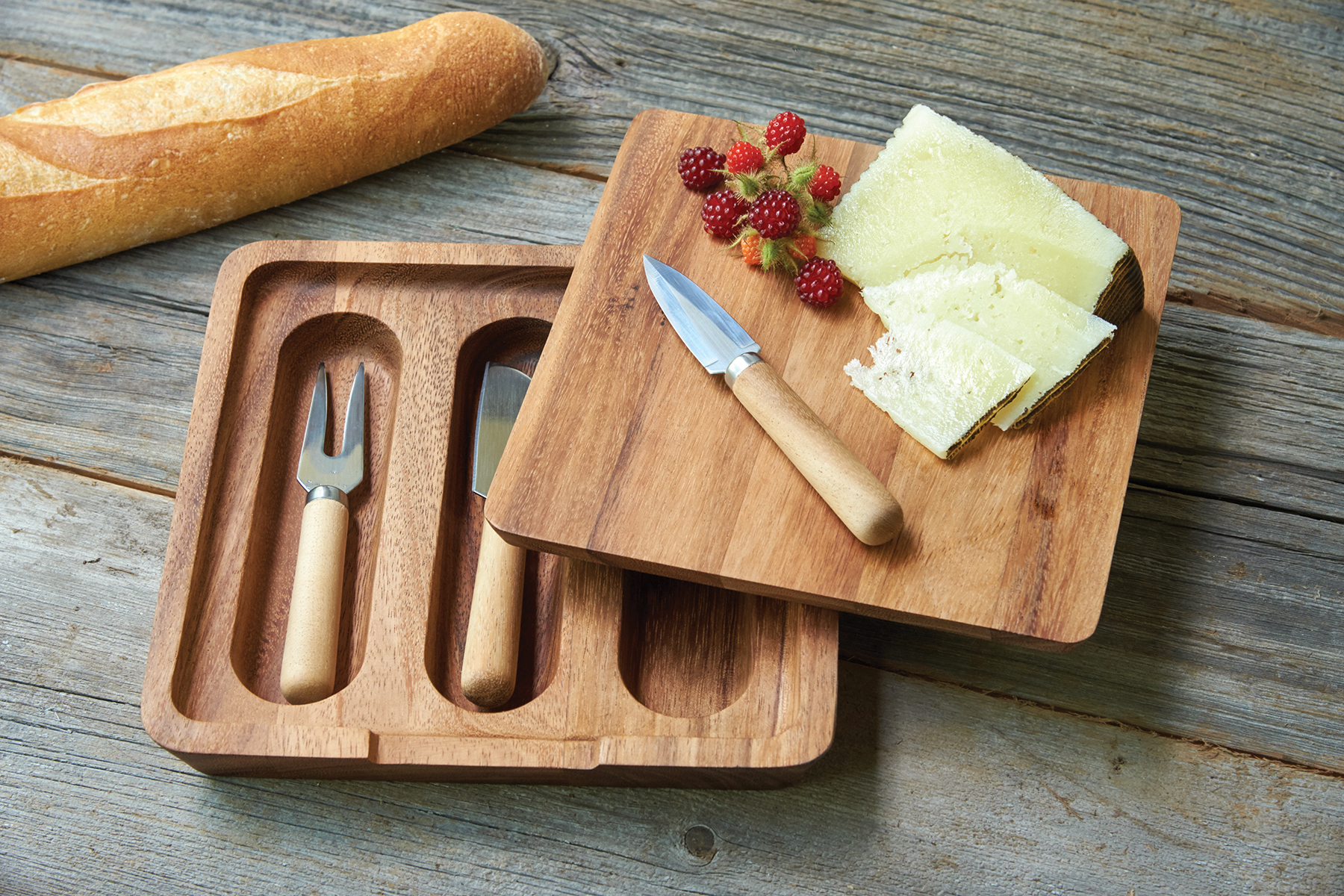 Cheese Board and Knife Set， Acacia Wood