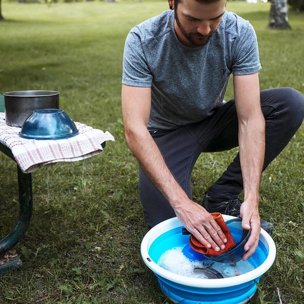 Coghlan x27 s Camping Outdoor Collapsible Sink White blue