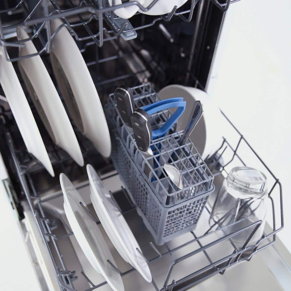 Avanti 18 in White Builtin Dishwasher